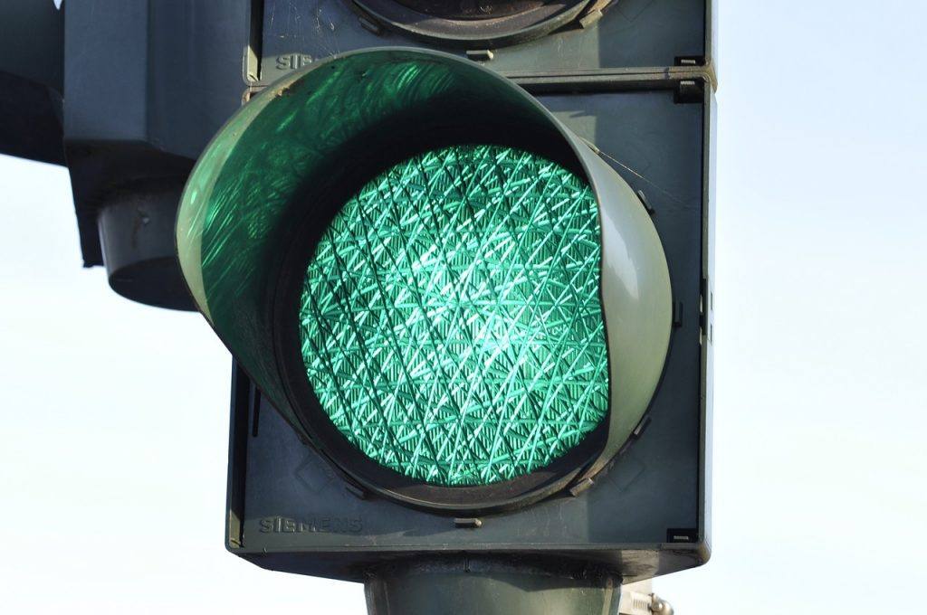 Traffic Light Signal Traffic Street  - WikimediaImages / Pixabay