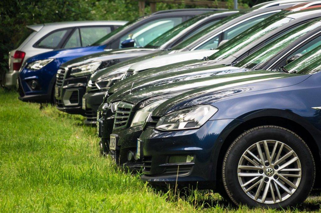 Park Parking Spot Cars Row  - Didgeman / Pixabay