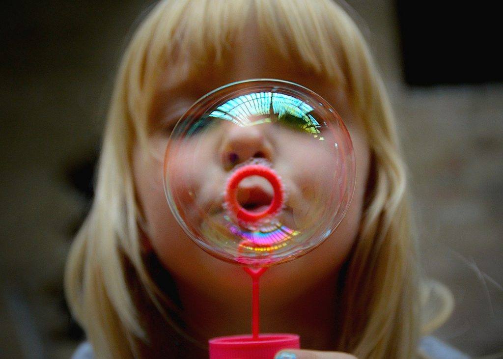 Soap Bubble Blow Girl Bubble  - Katharinasansichten / Pixabay