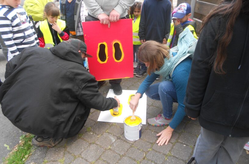 Gelbe Füße für mehr Sicherheit