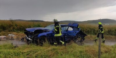 Bad Kreuznach: Auto zerstört bei Unfall auf B 41