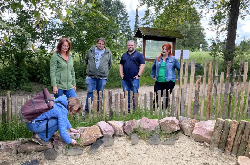 Neue Nistplätze für Wildbienen