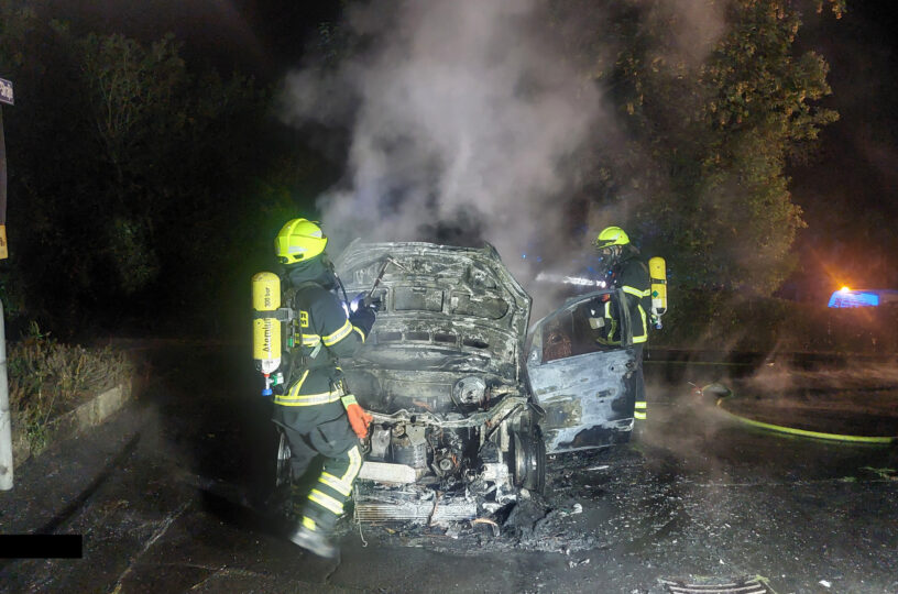 Fahrzeugbrand in Hackenheim