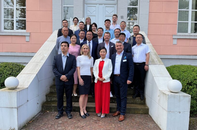 Besuch aus China im Birkenfelder Schloss