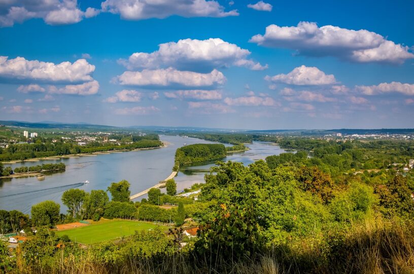 Feser gegen Nutzungsuntersagung am Rhein