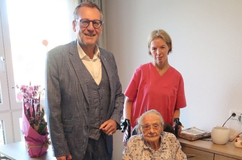 OB besucht Wilma Fricke zum 102. Geburtstag