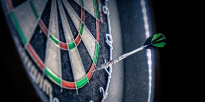 Mainz-Bingen: Siefersheimer Niko Springer startet bei Darts-WM