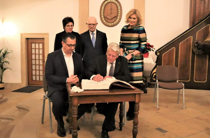 Joachim Gauck ruft in Kreuznacher Paulskirche zu entschlossener Demokratie auf