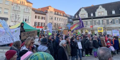 Bad Kreuznach: Über 500 Menschen bei Demonstration auf dem Kornmarkt