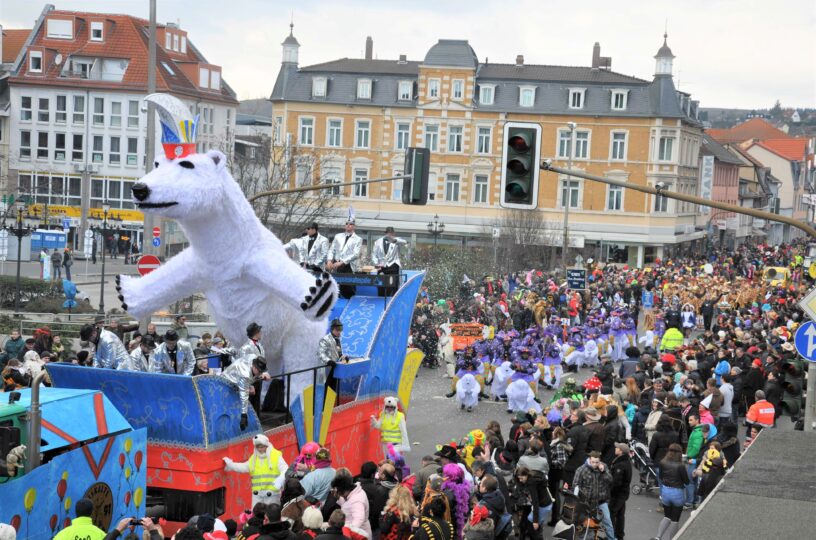 🔴 Live Blog: Kreiznacher Narrefahrt 2025