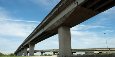 A61 Brücke Unfall Polizeieinsatz LKW