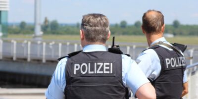 police, policemen, cops, outdoors, security, safety, airport, düsseldorf, federal police, germany, police, police, police, police, police, Unfallflucht in Bad Sobernheim