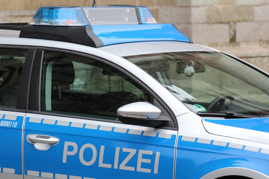 police, mission, police operation, control, police car, police, police, police, police, police, police car, Polizisten in Bad Kreuznach verletzt