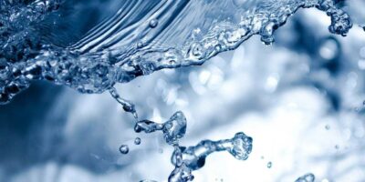 Splashing Splash Aqua Water  - PublicDomainPictures / Pixabay