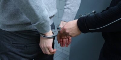 Police Arrest Handcuffs Offender  - 4711018 / Pixabay